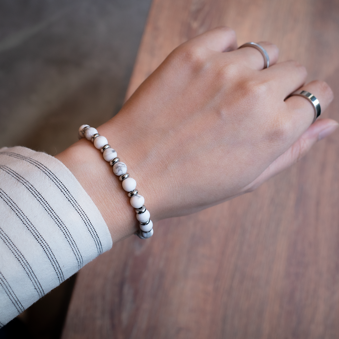 Crystal Plate Bracelet - Howlite - Small